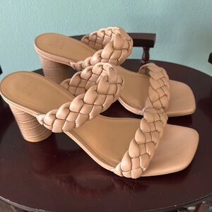 Beige braid sandals slip on - size 8